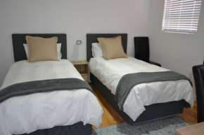 4 Kiaat Suites